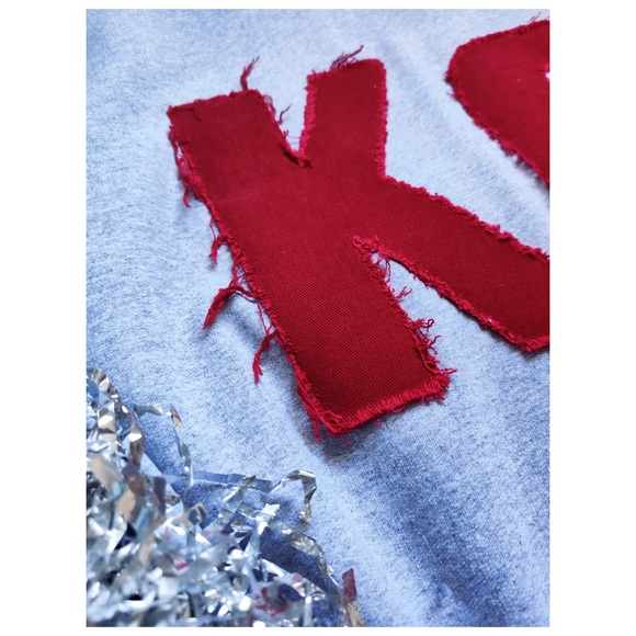 SOLD Upcycled Thick Gildan GameDay Kansas City Chiefs Raw Hem Gray Sweatshirt - Picture 6 of 6